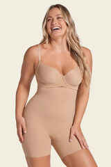 Leonisa Short media pierna tiro extra alto, levanta gl&uacute;teos beige