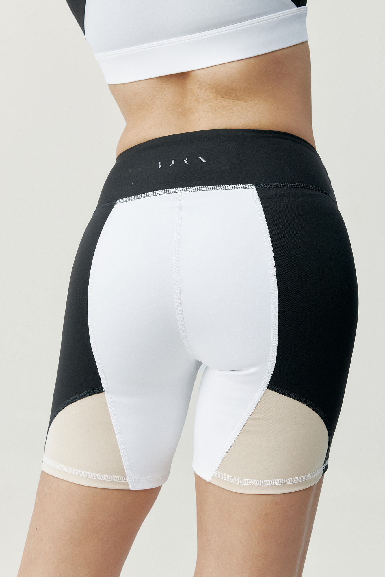 Born Living Yoga Shorts Darana