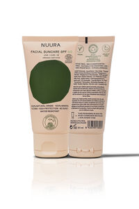 Nuura Crema solar orgánica facial con color +50   50 ml 