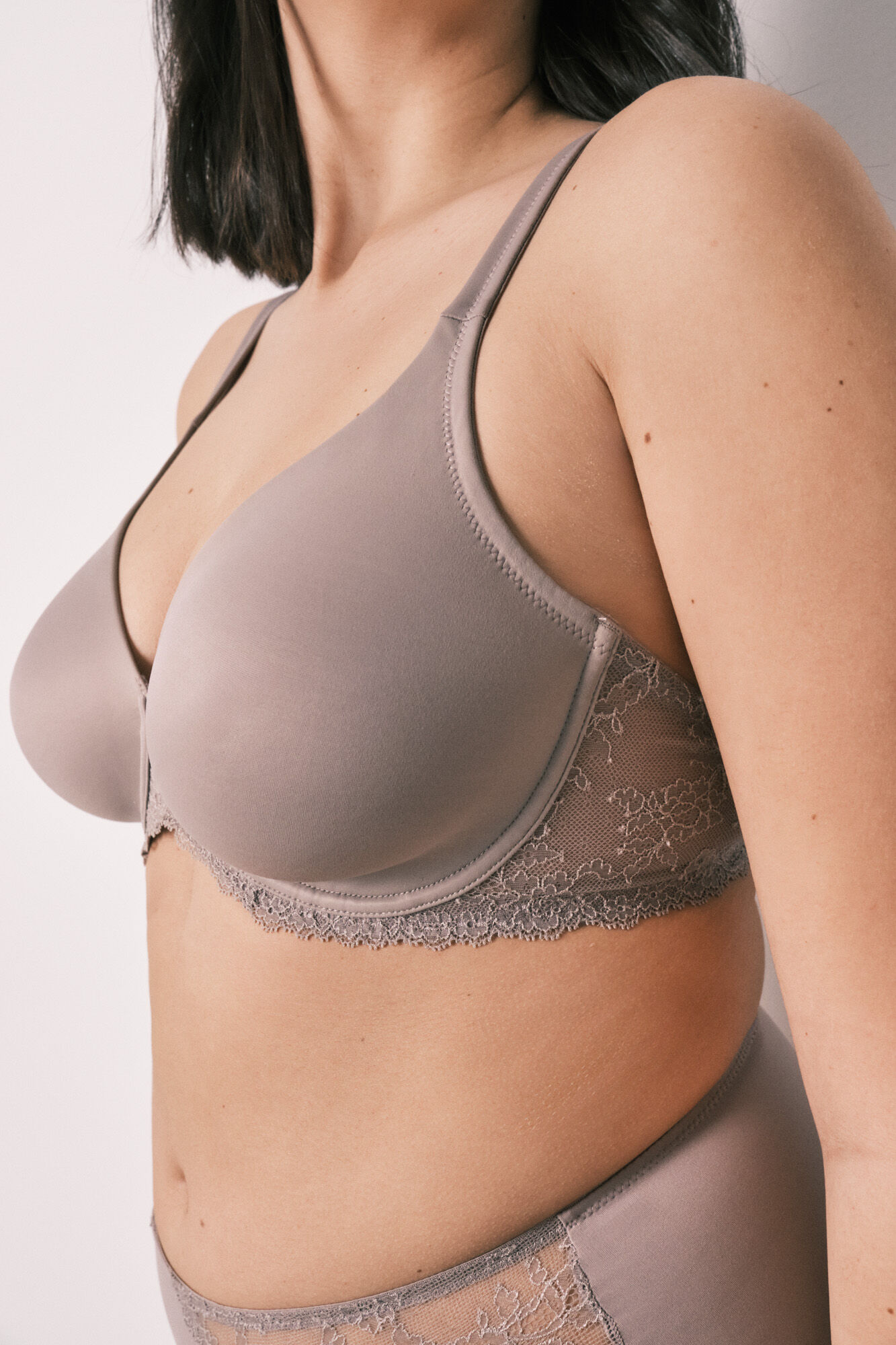 Women'secret Soutien redutor em microfibra e renda bege REAL