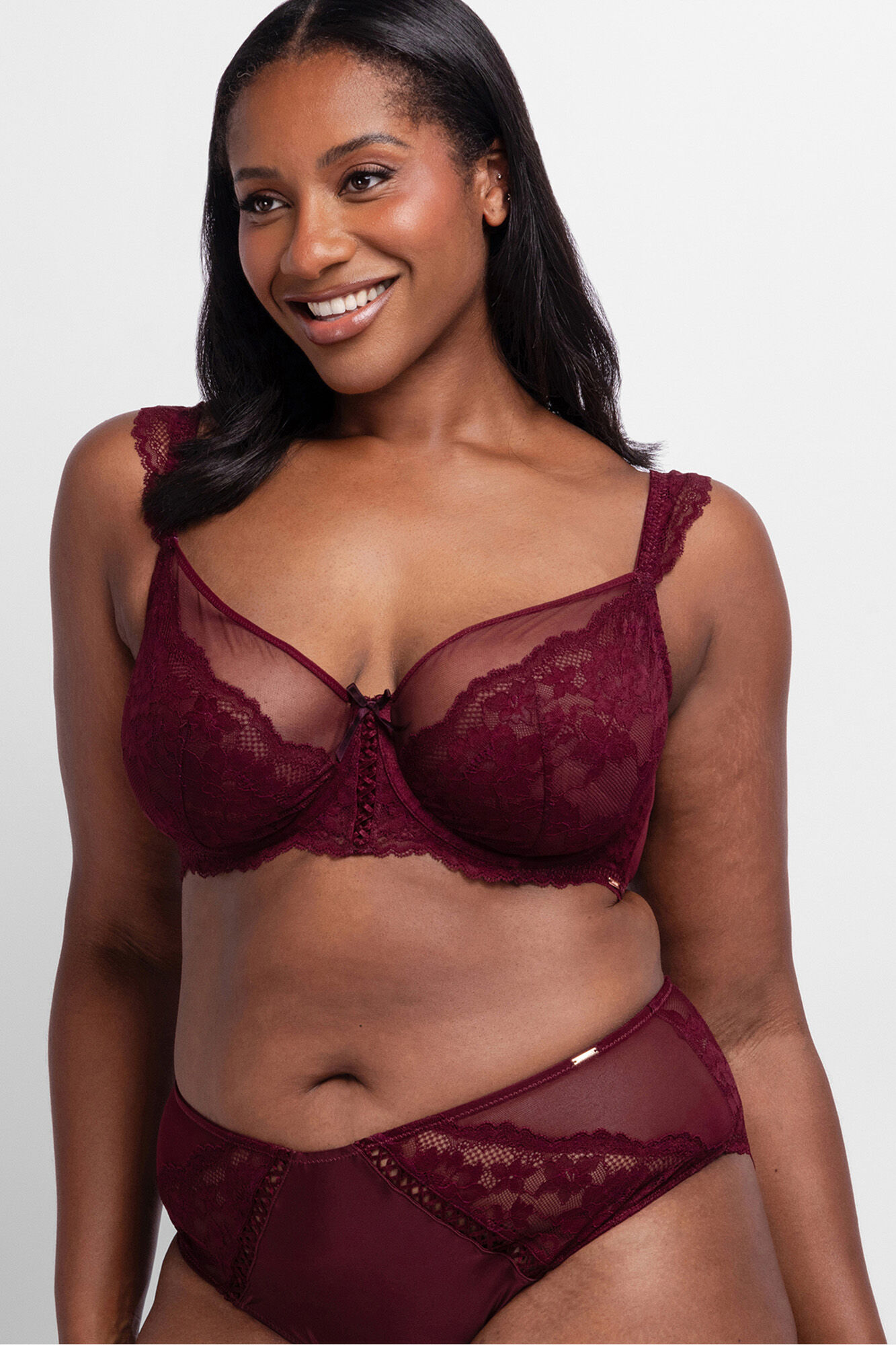 Dorina Soutien Lyra Satin com cobertura total e sem enchimento