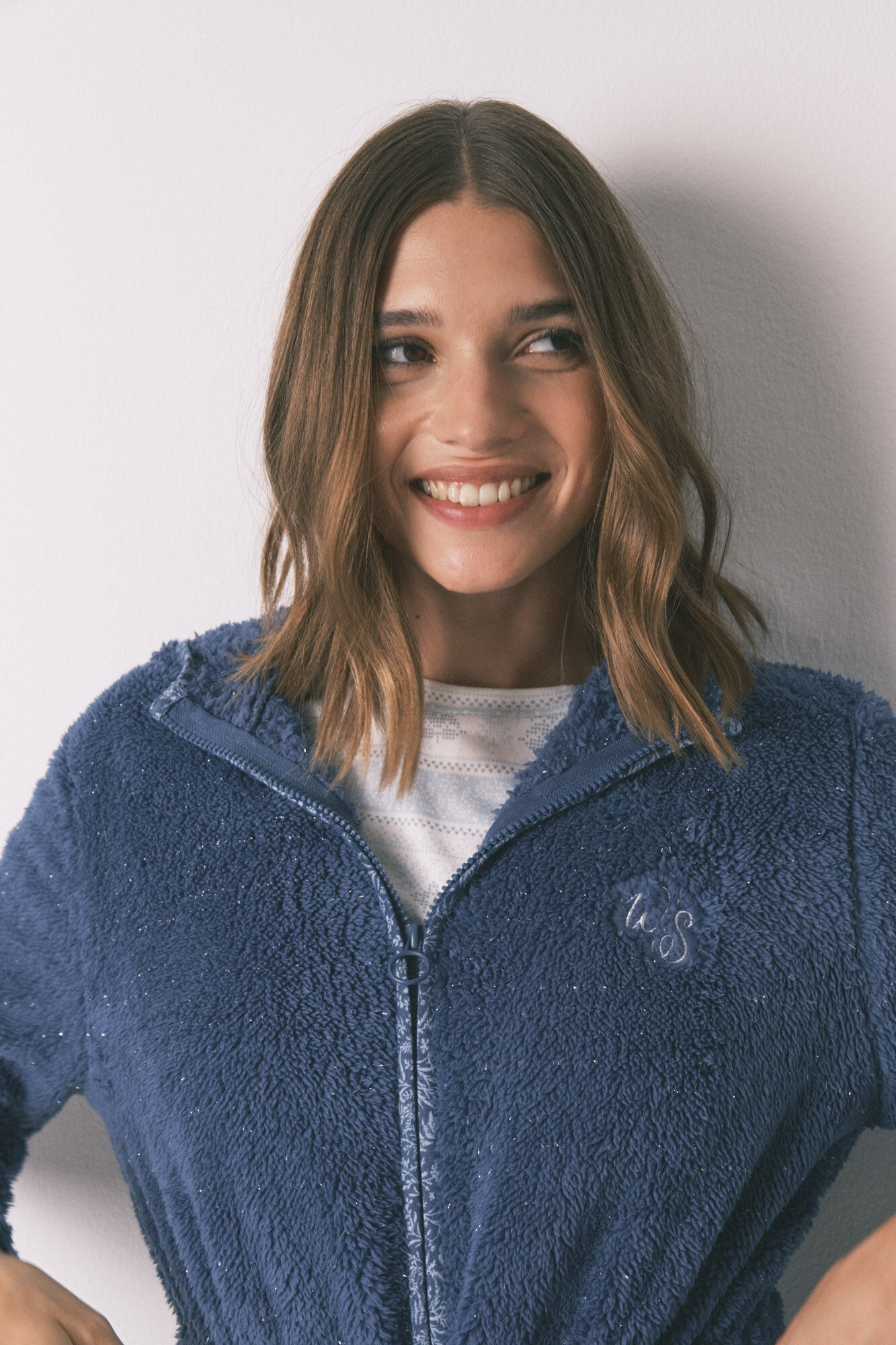 Women'secret Bata midi capucha polar azul lurex