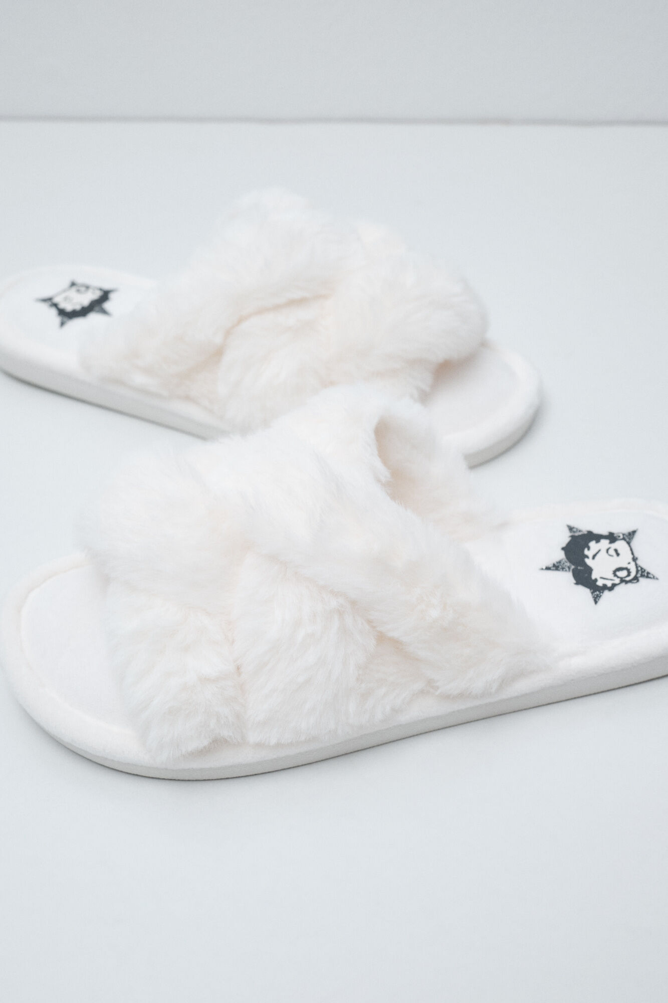 Women'secret Zapatillas casa peluche Betty Boop blanco