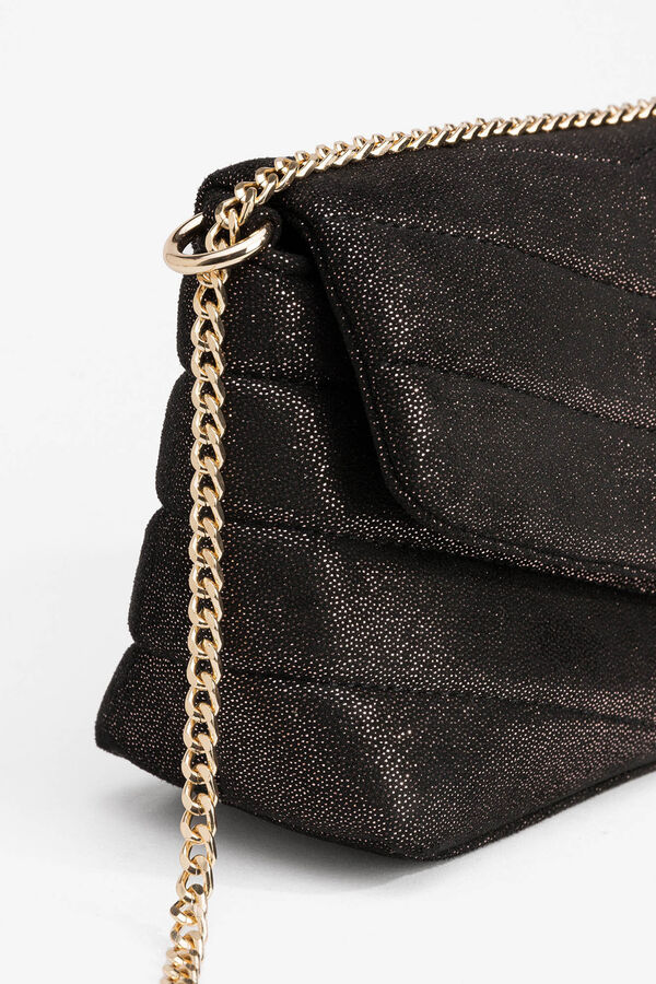 Vilanova Bolso bandolera de fiesta, acolchado, con solapa y acabado brillante.&nbsp;Cierre magn&eacute;tico y asa de cadena. negro