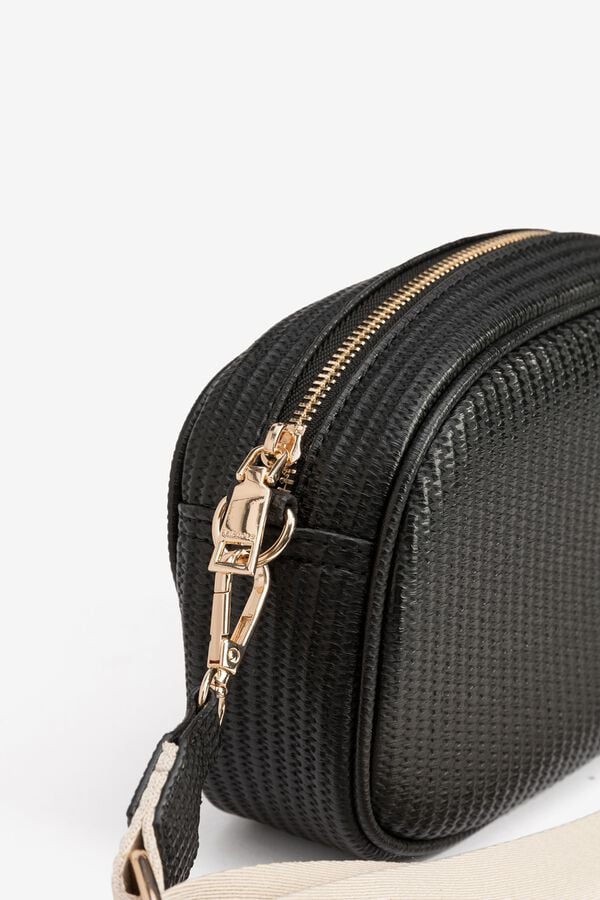 Vilanova Mala a tiracolo texturizada preto