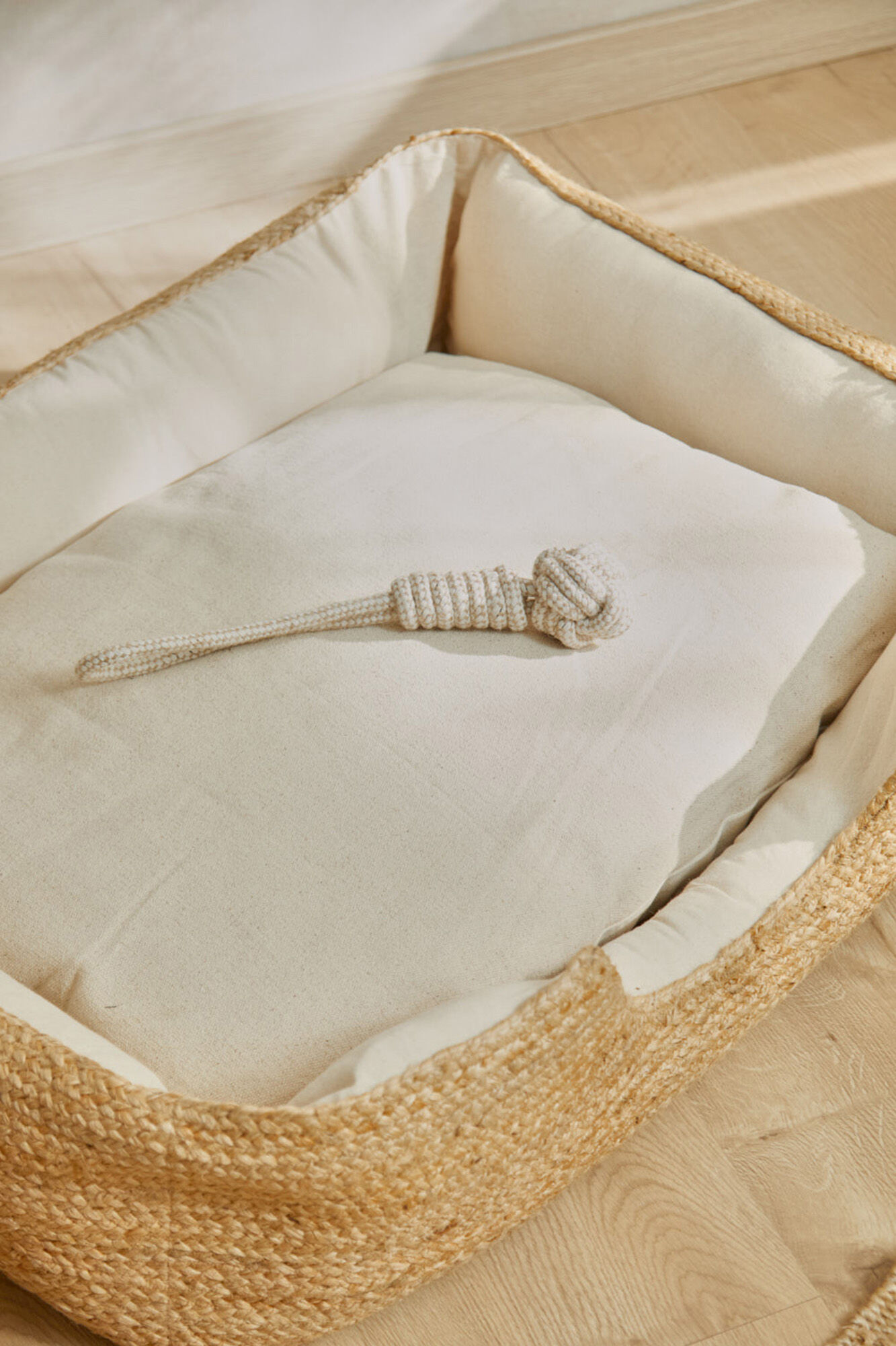 Calma House Cama para mascotas de yute Ural 70x50