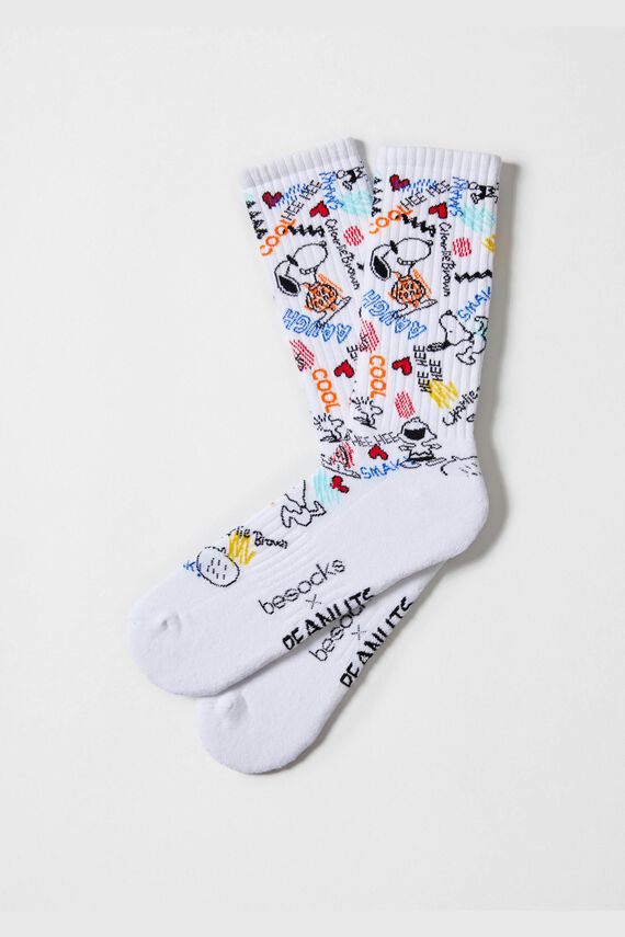 Calcetines altos deportivos BESOCKS de Snoopy