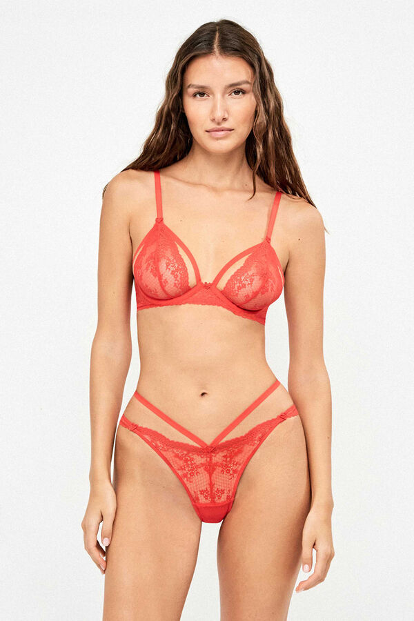 Gisela Braga brasile&ntilde;a encaje floral rojo