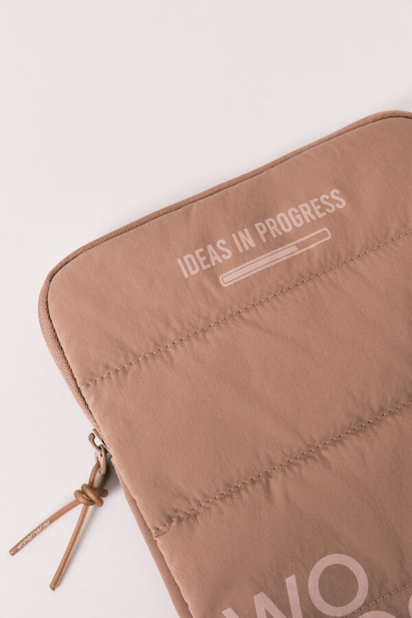 Women'secret Capa para tablet acolchoada com logo castanha cru