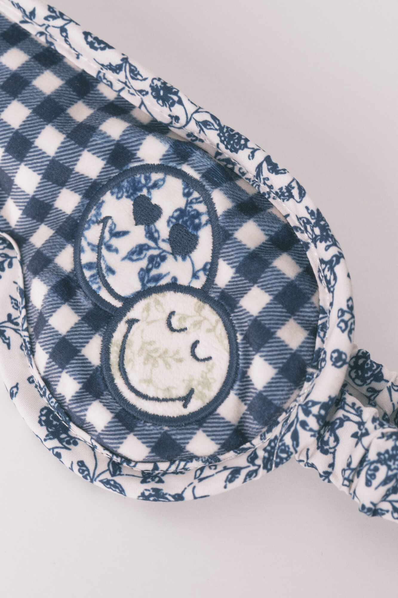 Women'secret M&aacute;scara de dormir SmileyWorld&reg; com padr&atilde;o vichy azul