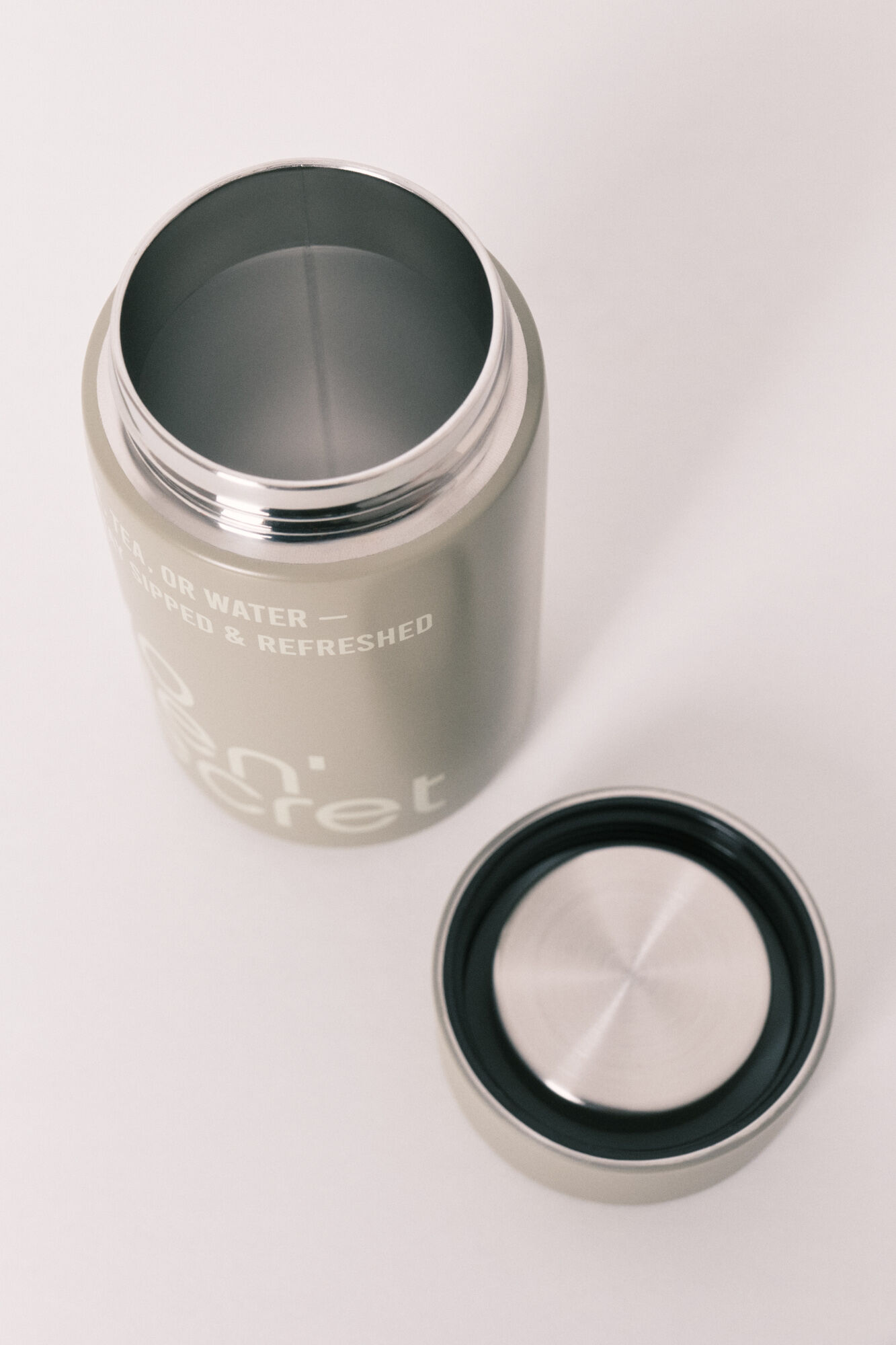 Women'secret Garrafa com logo em metal verde