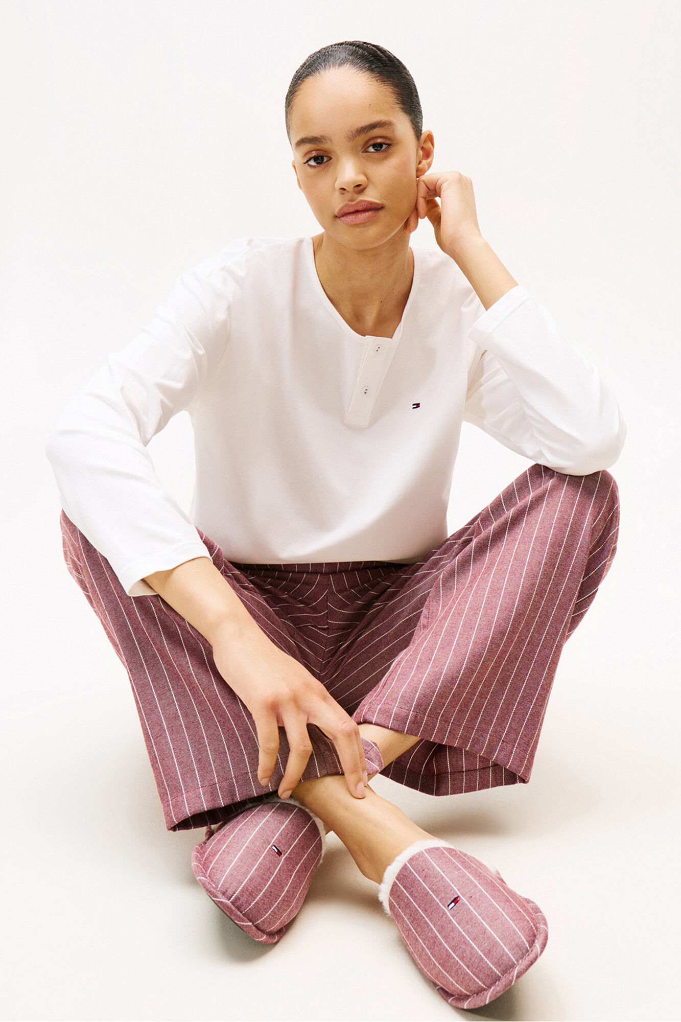 Tommy Hilfiger Conjunto de pijama com chinelos de quarto combinando