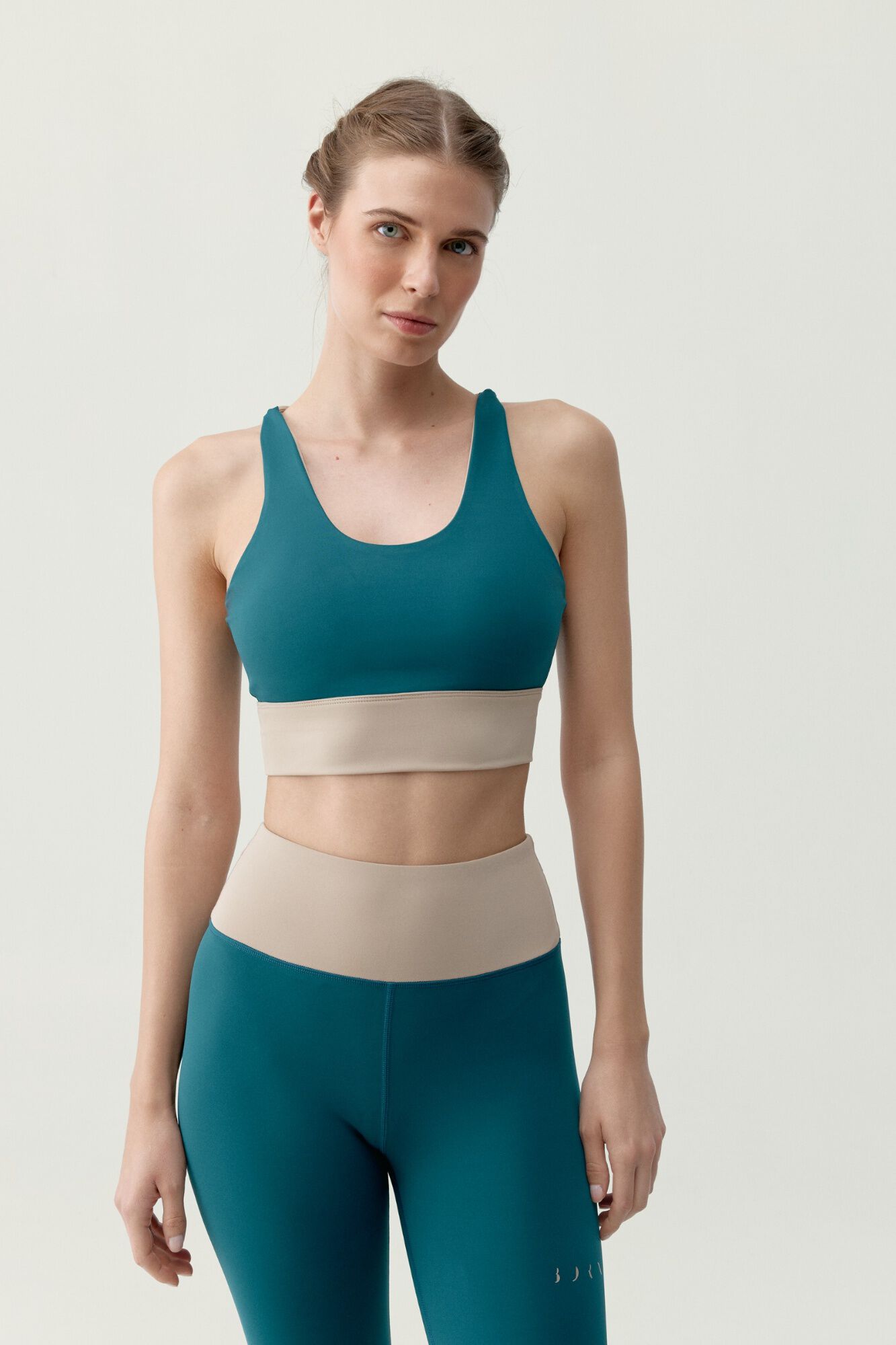 Born Living Yoga Top Sutra