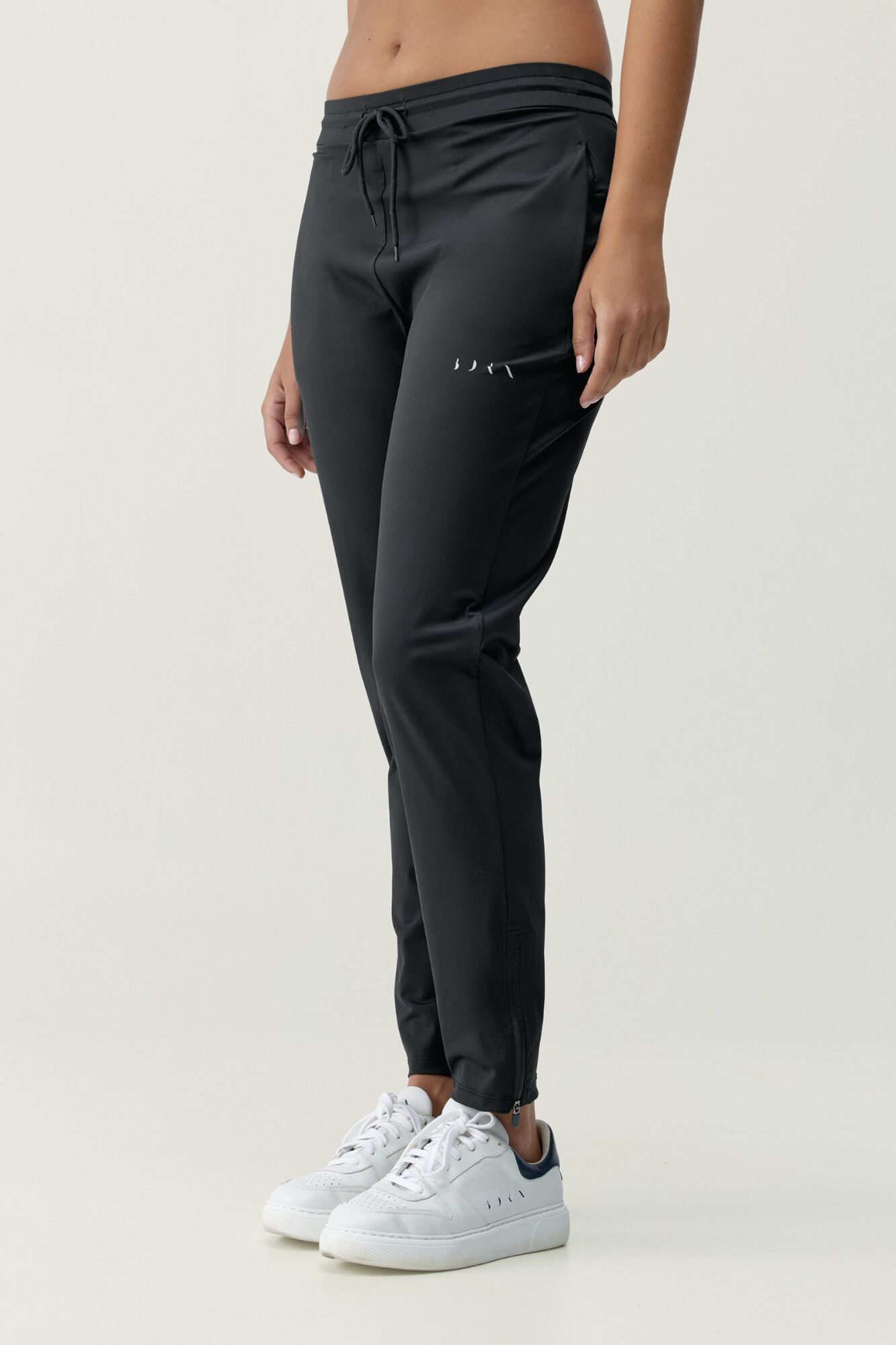 Born Living Yoga Jogger Airla preto