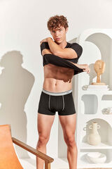 Gisela Boxer de homem preto