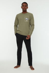 Trendyol Conjunto de pijama cáqui estampado de corte regular 