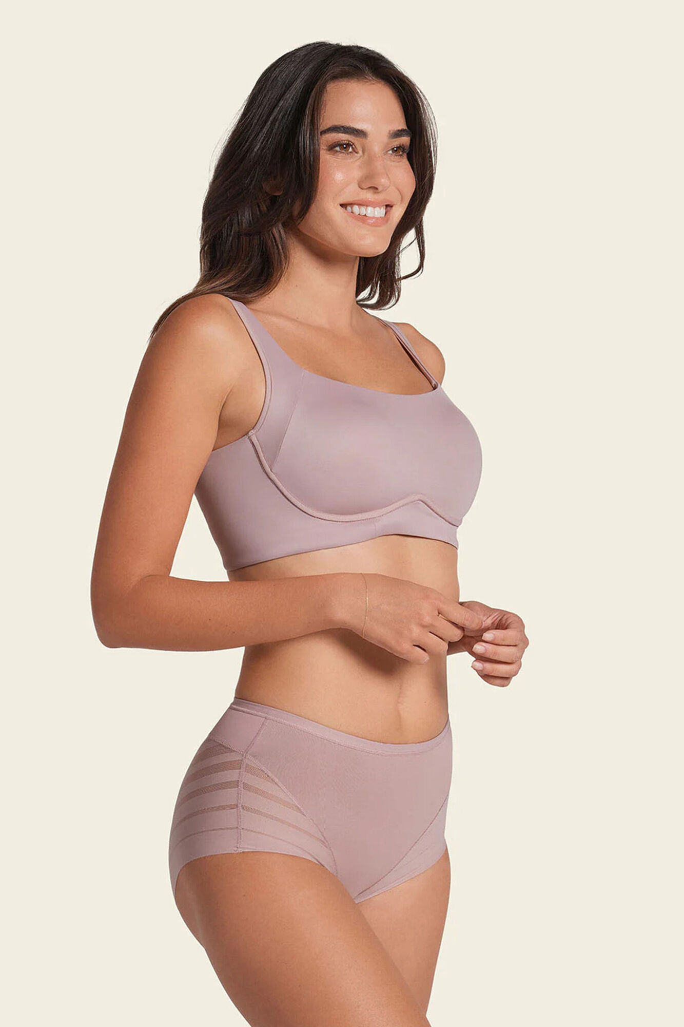 Leonisa Cueca cinta cl&aacute;ssica com controle moderado da barriga e faixas de tule