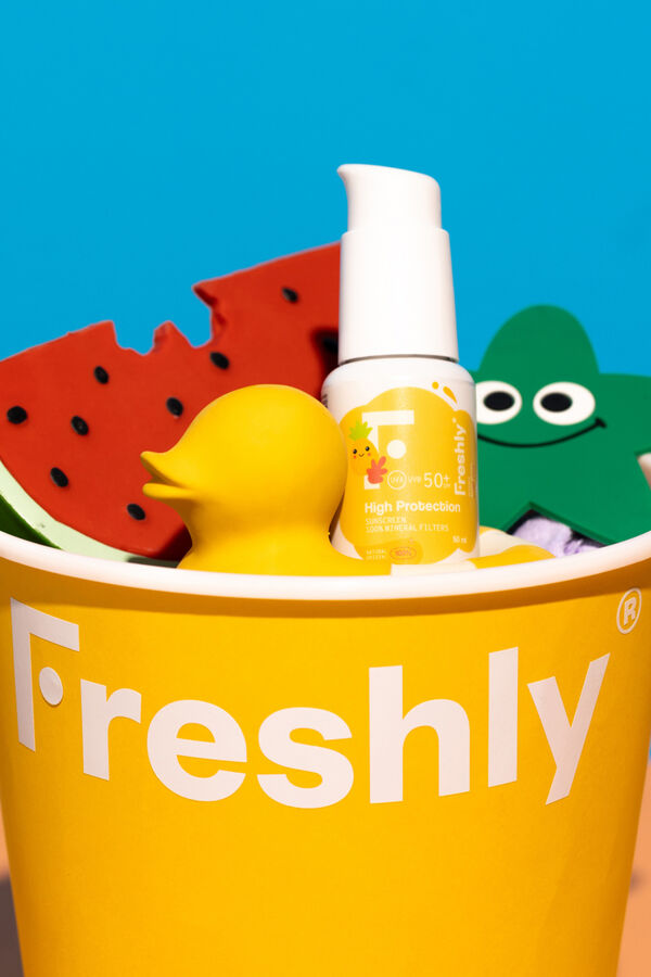 Freshly Cosmetics Protector solar mineral SPF 50+ estampado