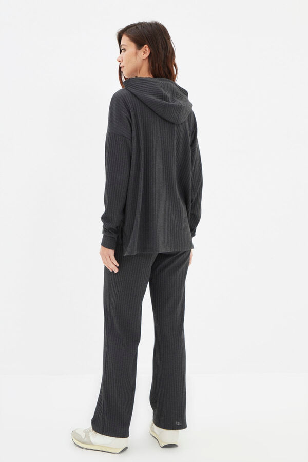 Trendyol Conjunto de pijama de malha canelada com capuz antracite  cinzento