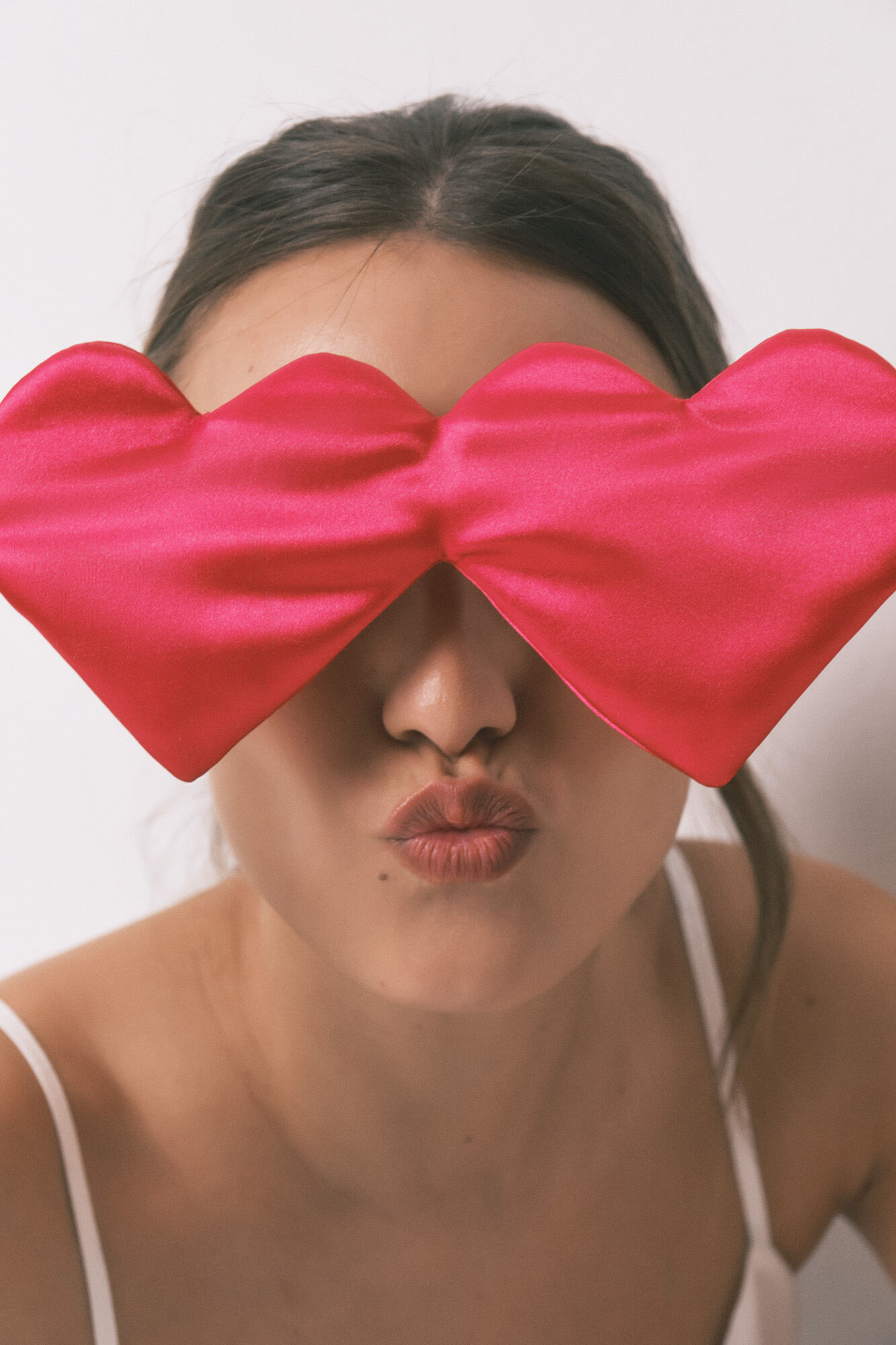 Women'secret M&aacute;scara de dormir com cora&ccedil;&otilde;es vermelhos