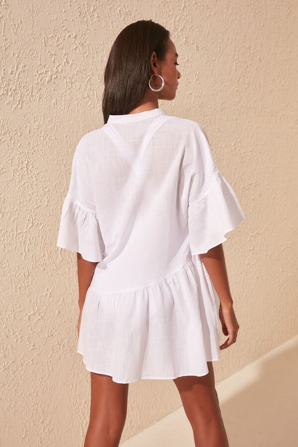 Trendyol Vestido curto camiseiro com folhos branco