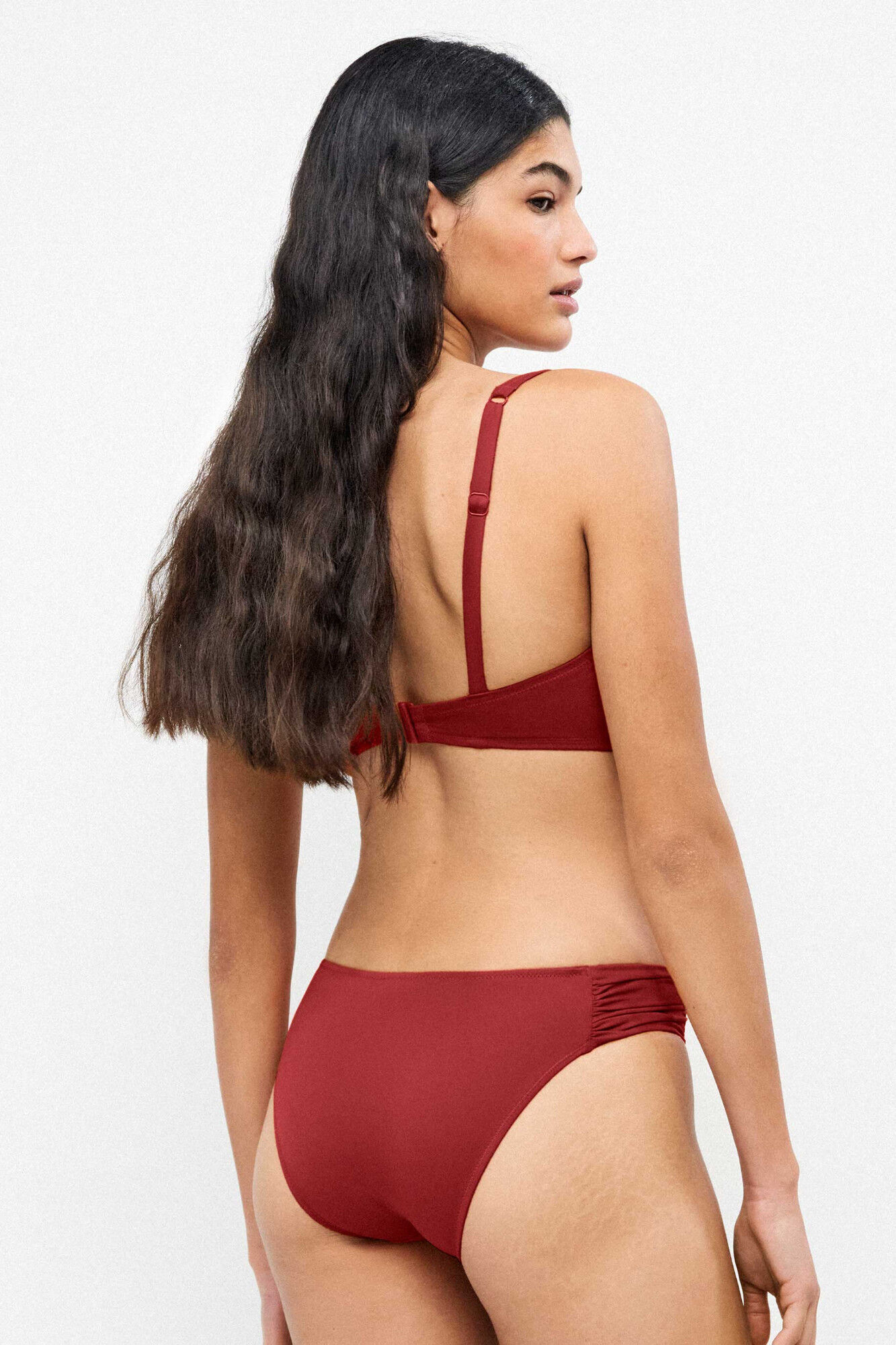 Gisela Cueca de biqu&iacute;ni cl&aacute;ssica