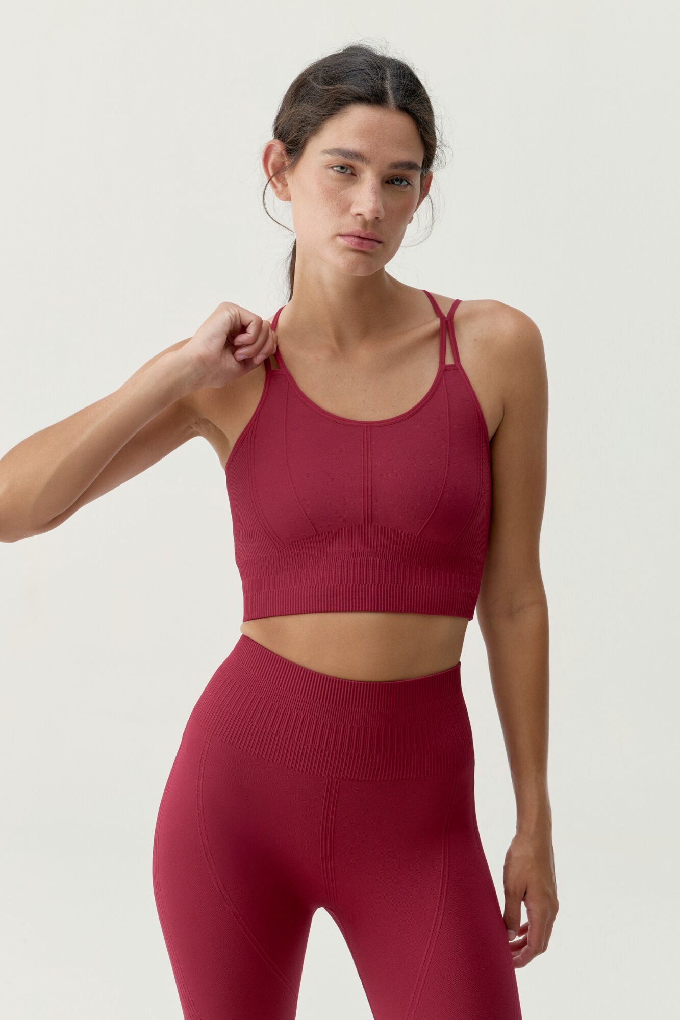 Born Living Yoga Top Kamay groselha