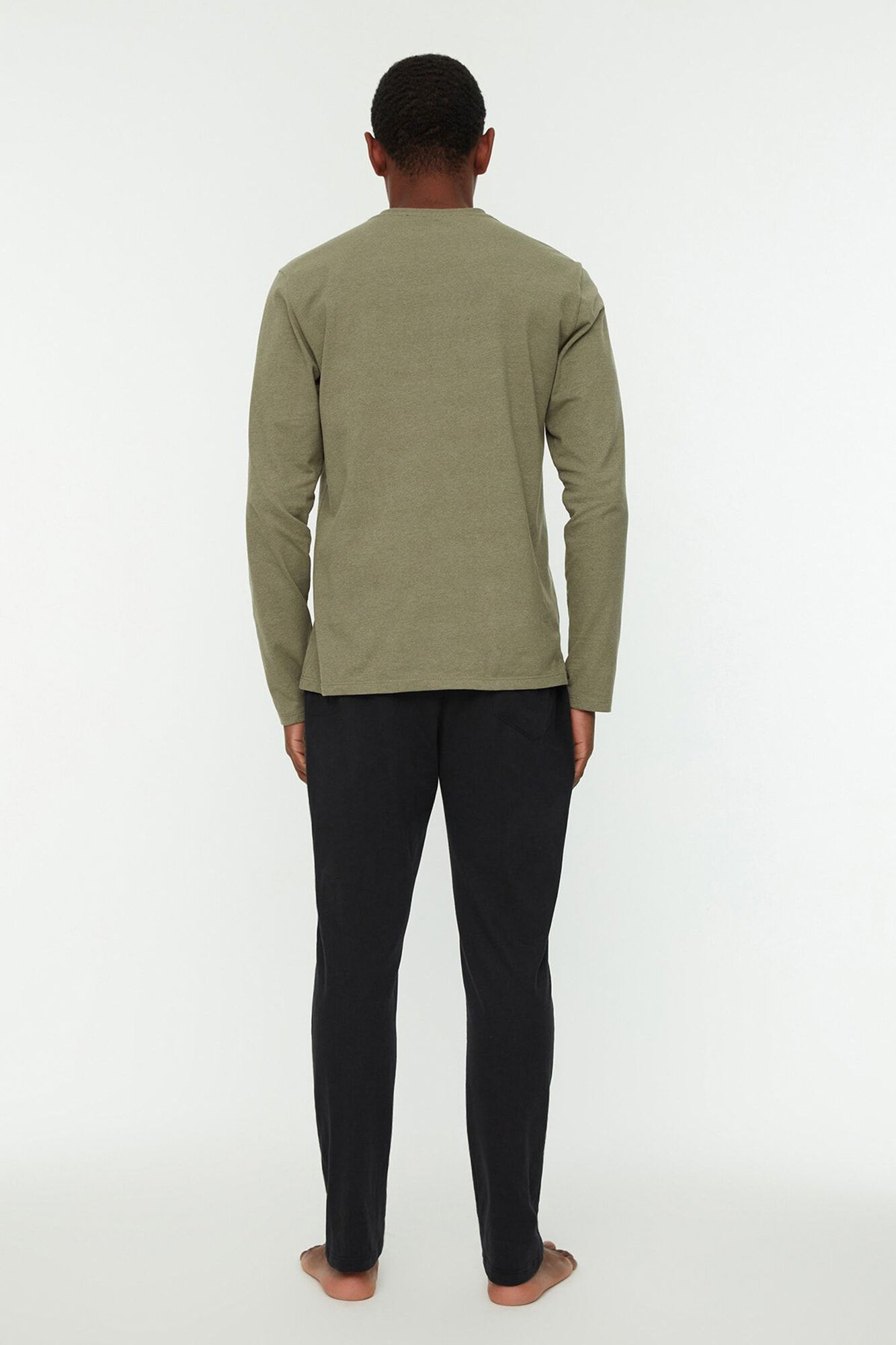 Trendyol Conjunto de pijama c&aacute;qui estampado de corte regular 