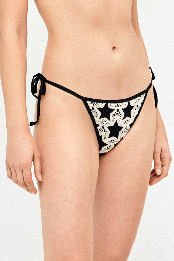 Gisela Cueca de biqu&iacute;ni tiras laterais em crochet branco