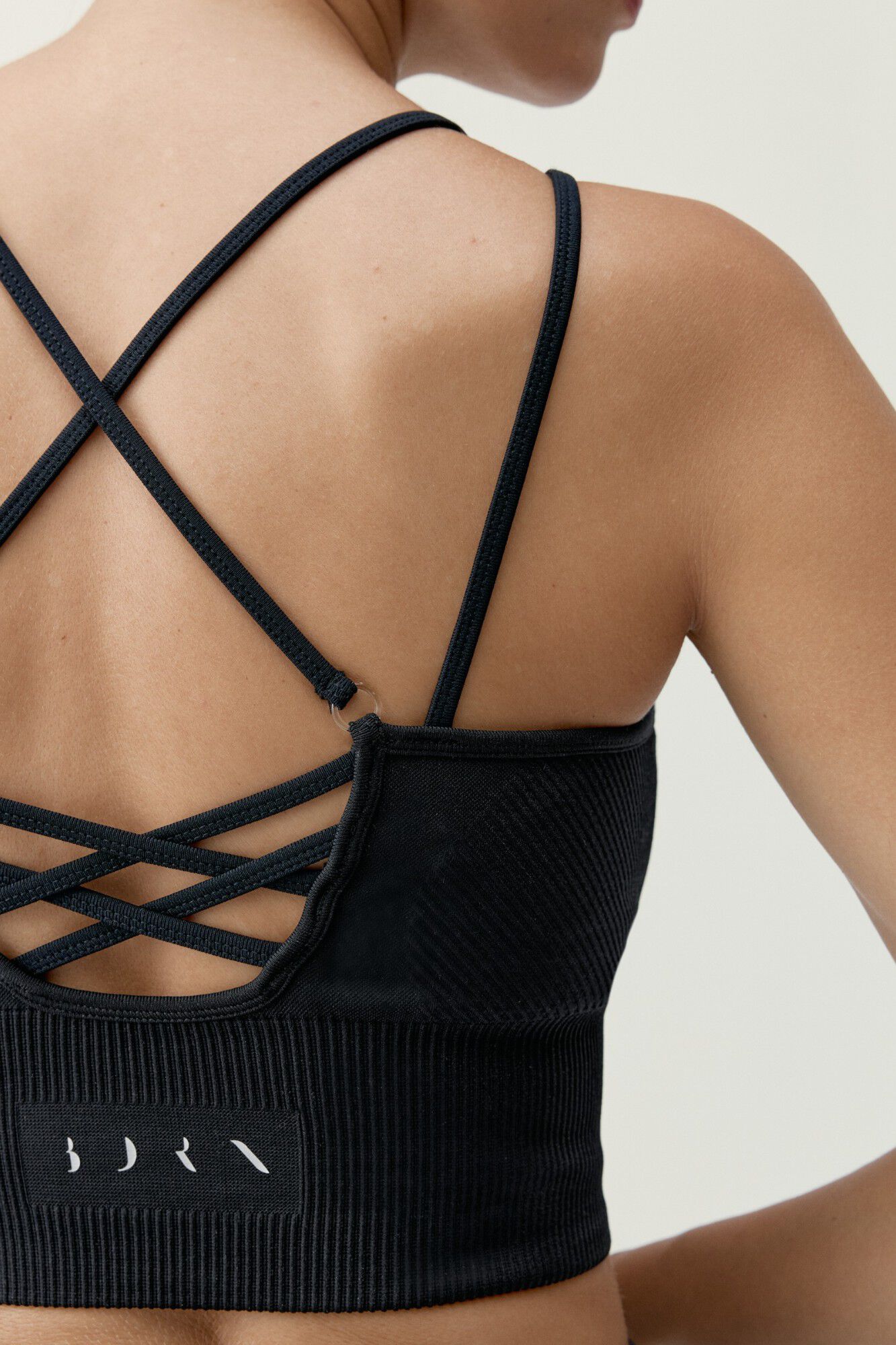 Born Living Yoga Top &Iacute;ndia preto