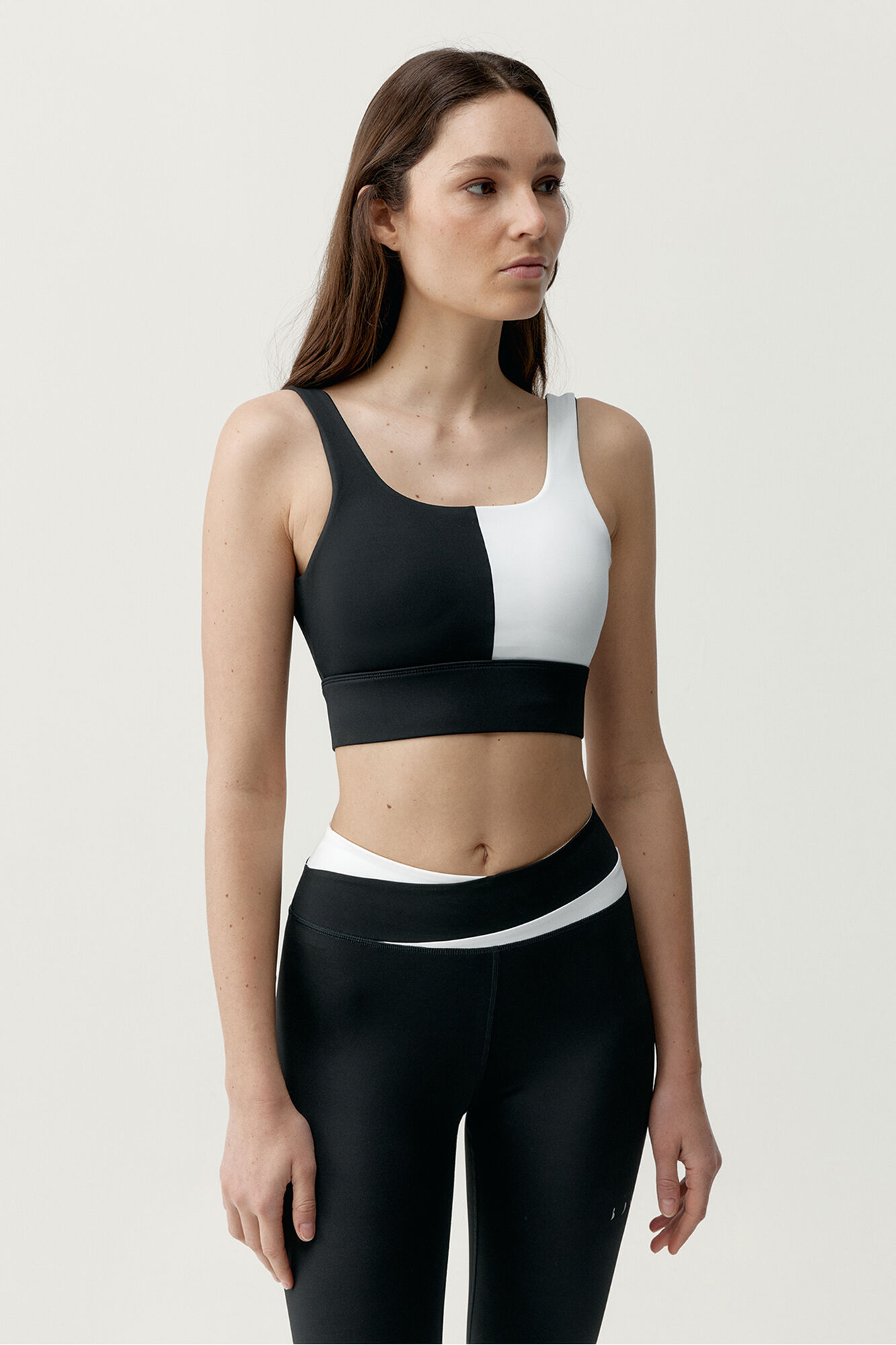 Born Living Yoga Top deportivo Kate negro/blanco