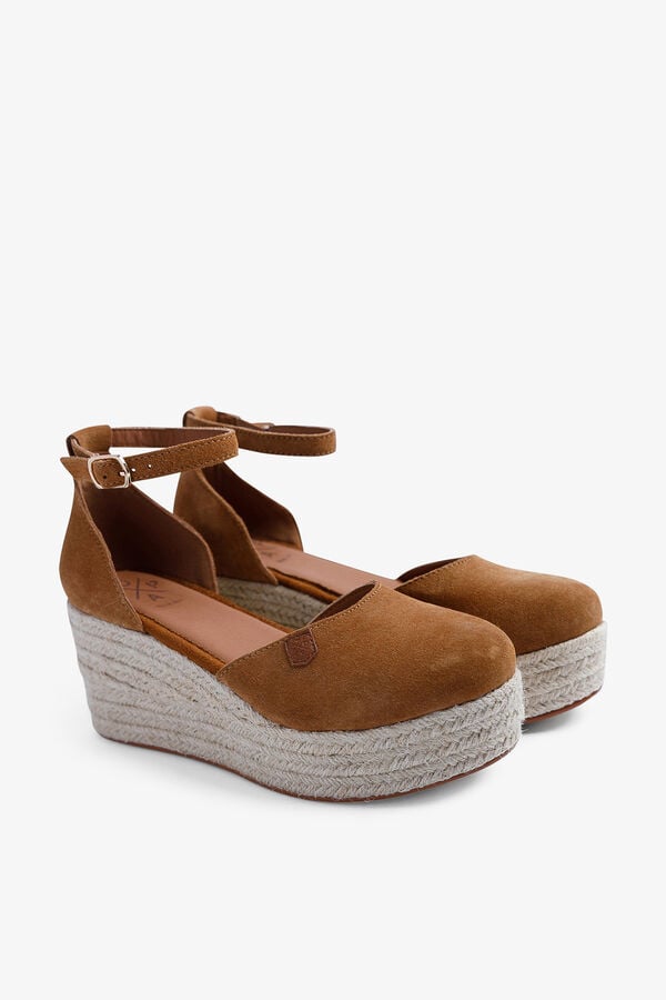 Popa Sand&aacute;lia cunha baixa Cantalar em camur&ccedil;a cru