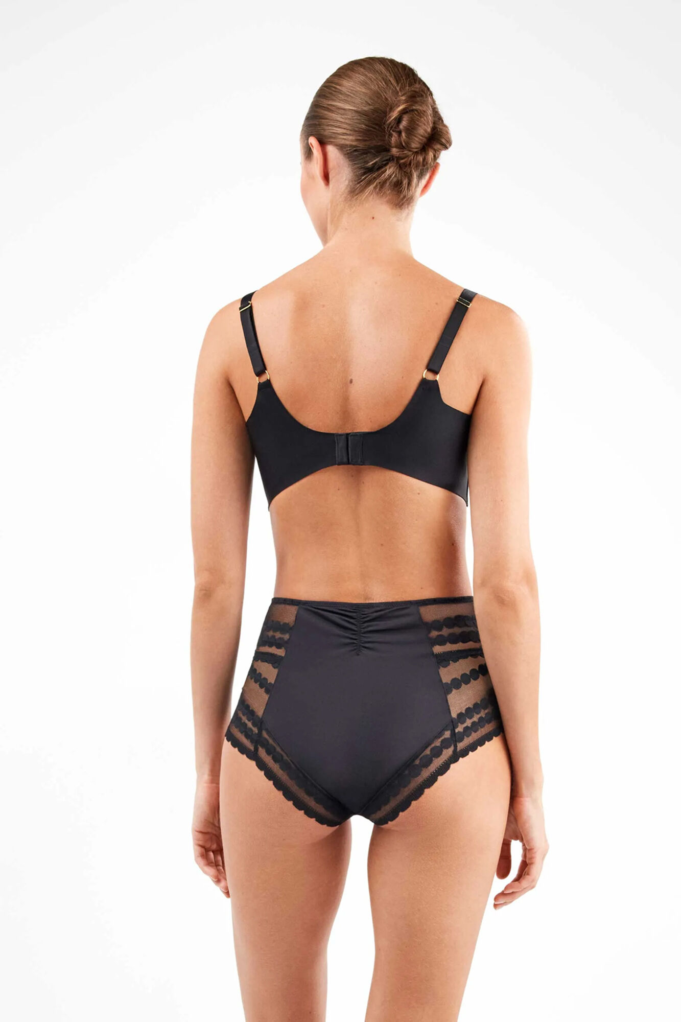 Gisela Cueca de renda alta