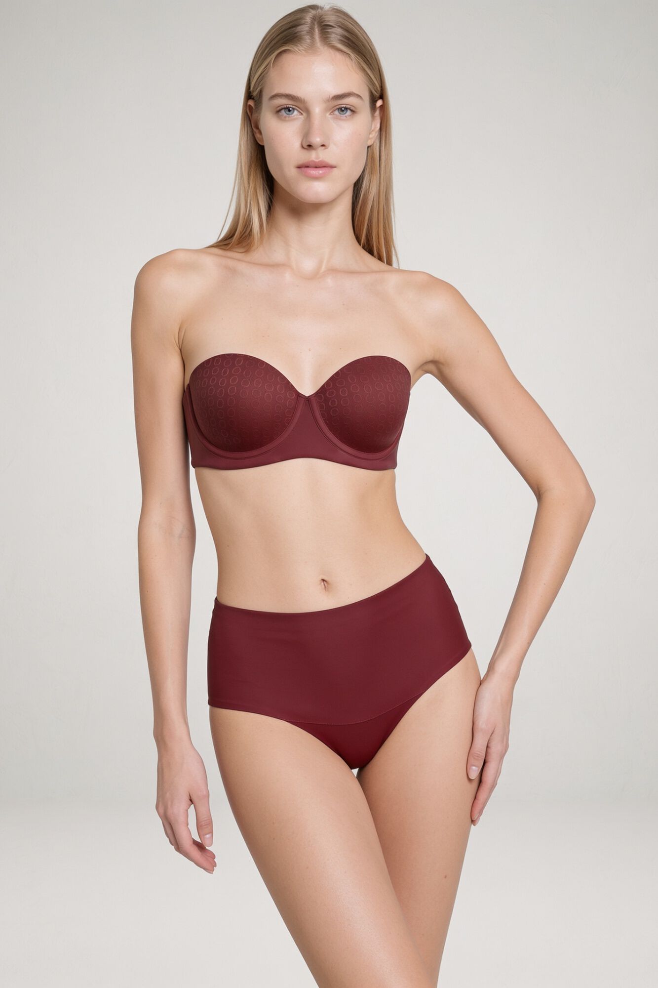 Gisela Top biqu&iacute;ni bandeau com capacidade remov&iacute;vel Monograma