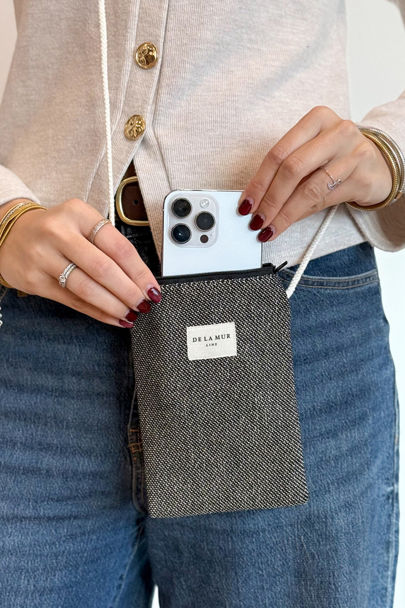 De La Mur Bolsito Porta M&oacute;vil Sinay