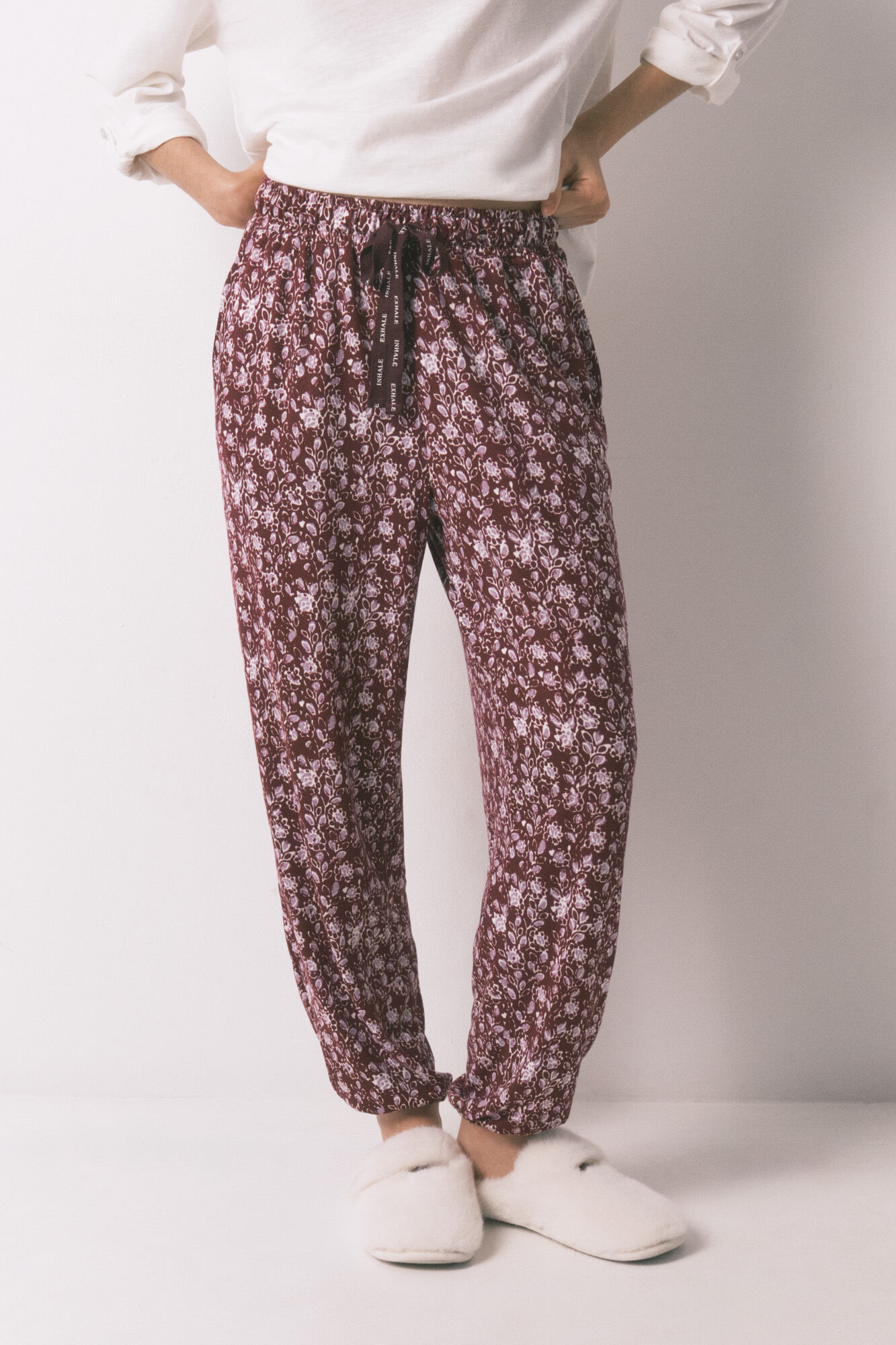 Women'secret Pantal&oacute;n largo granate estampado flores