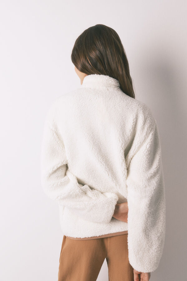 Women'secret Robe acolchoado em pelo com aplica&ccedil;&otilde;es de c&atilde;ezinhos bege