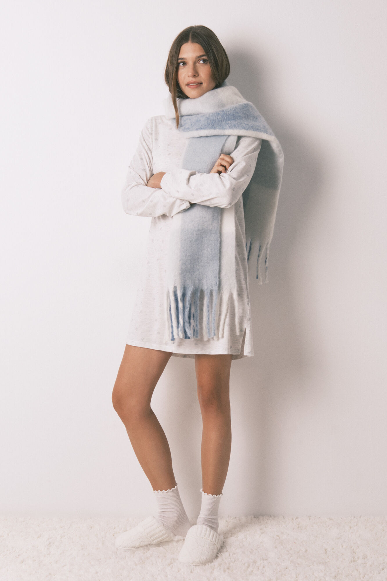 Women'secret Camis&oacute;n corto 100% algod&oacute;n efecto brillo gris