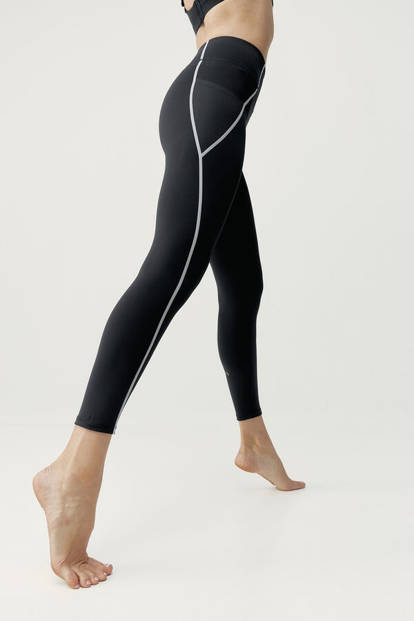 Born Living Yoga Luna Leggings preto