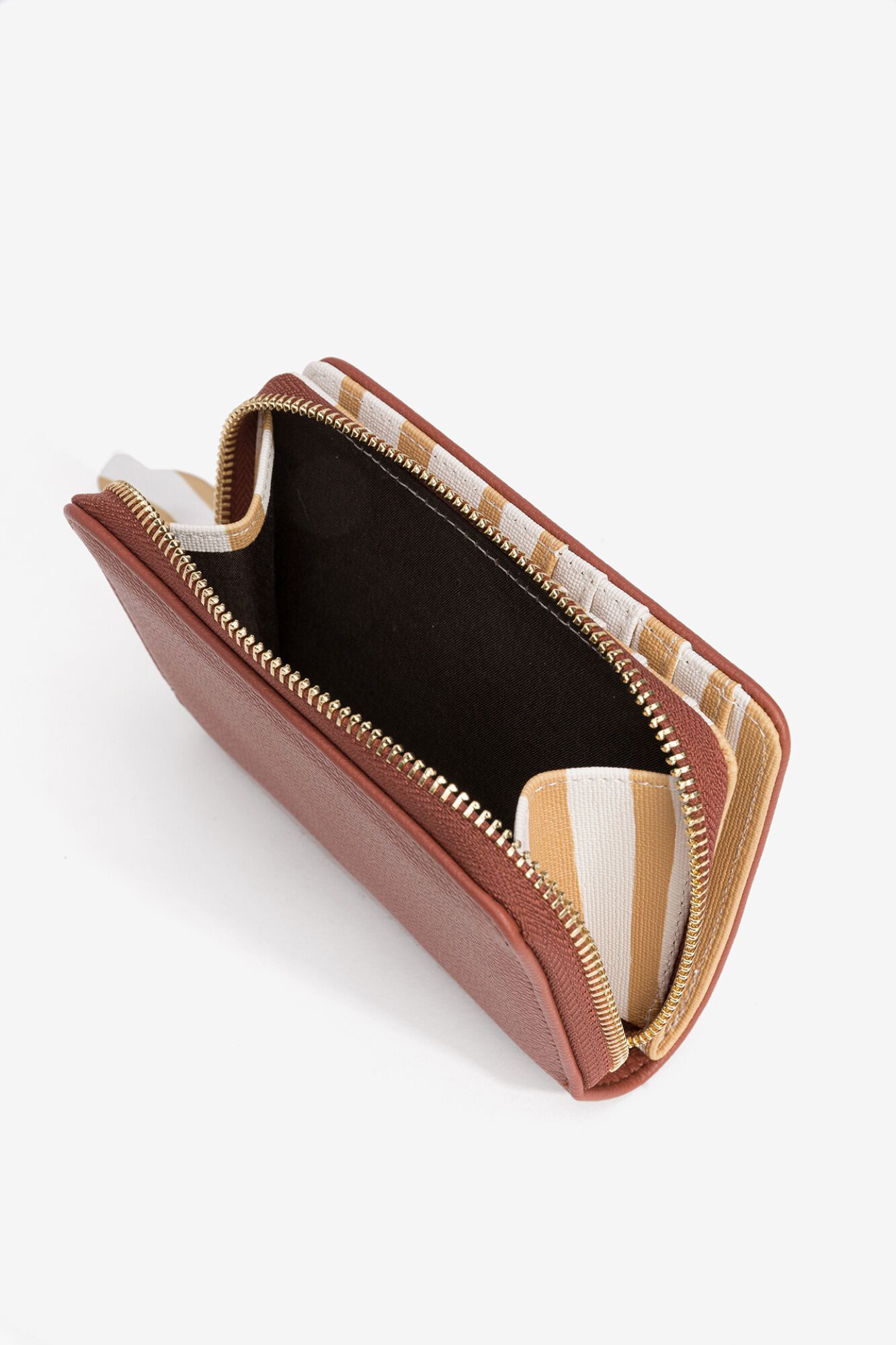 Vilanova Monedero efecto piel con nudo