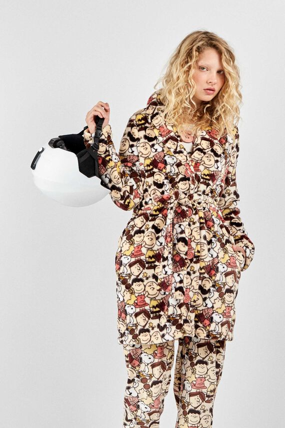 Bata abotonada estampado Snoopy