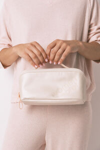 Women'secret Nécessaire pequena de borracha metalizada bege