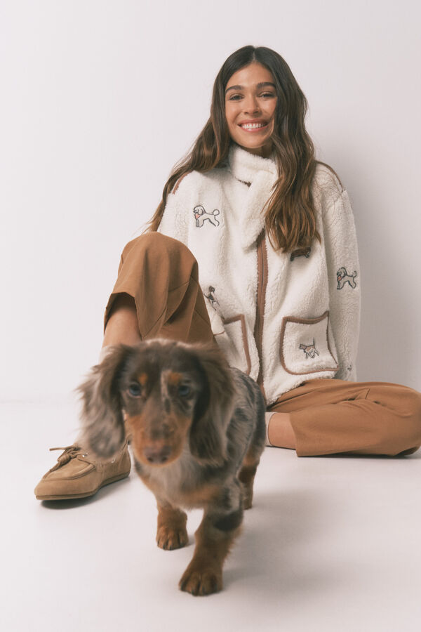 Women'secret Robe acolchoado em pelo com aplica&ccedil;&otilde;es de c&atilde;ezinhos bege