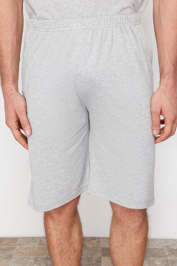 Trendyol Conjunto de pijama curto liso cinzento