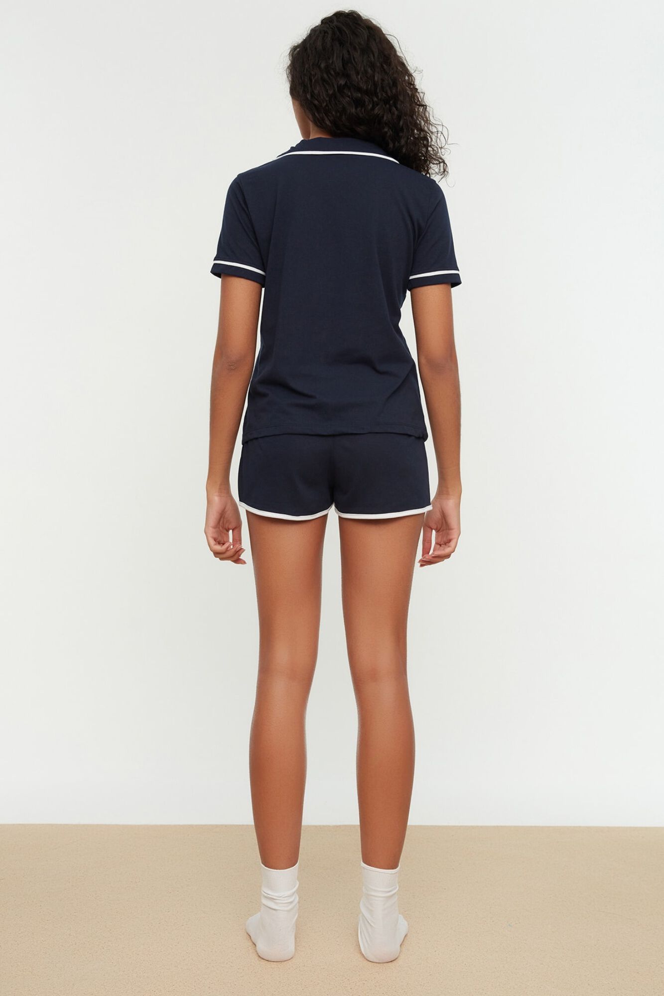 Trendyol Conjunto de pijama camiseiro curto