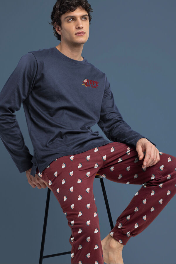 Admas Hoje não, rabugento, um pijama azul