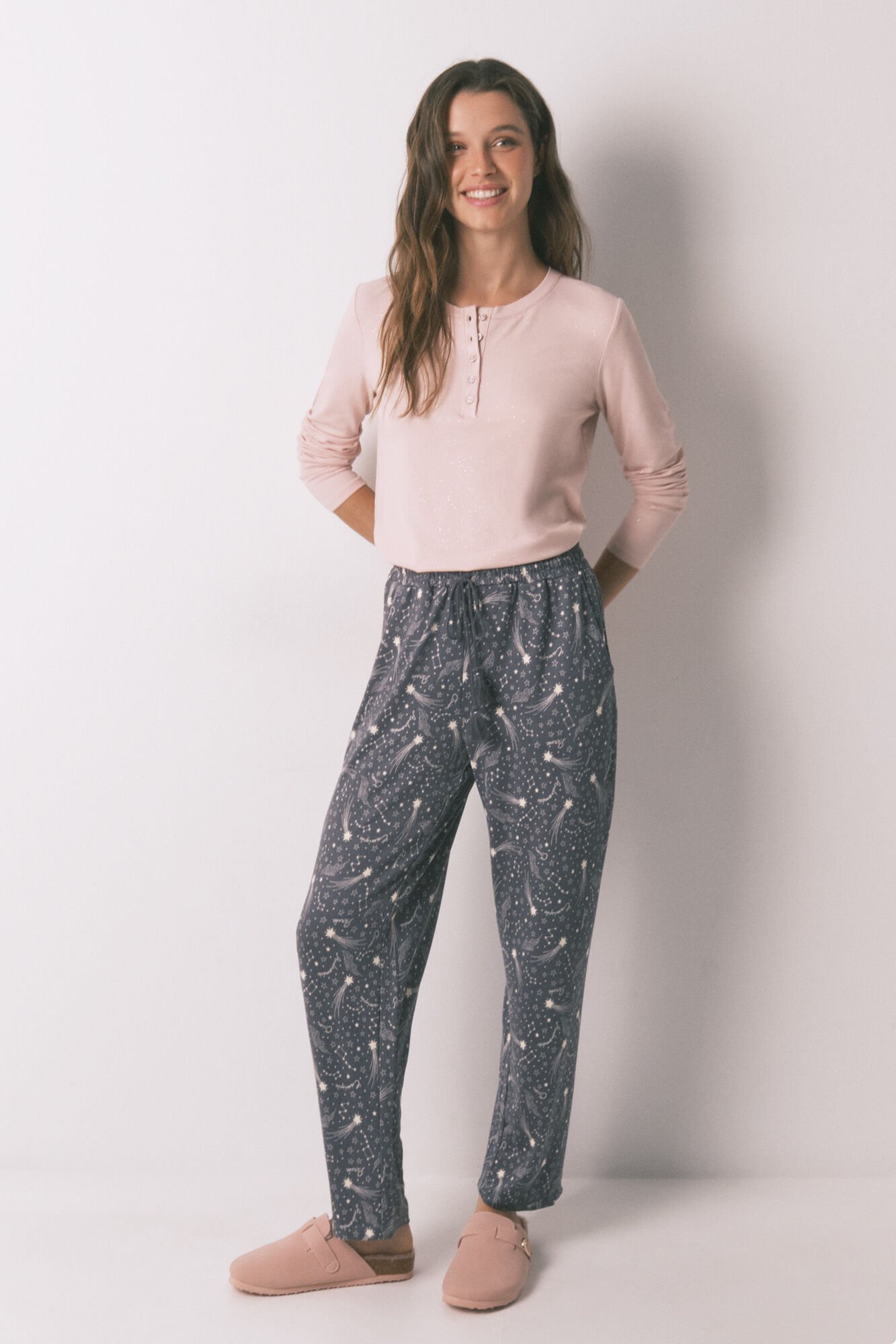 Women'secret Pantal&oacute;n largo punto c&aacute;lido suave estrellas grises