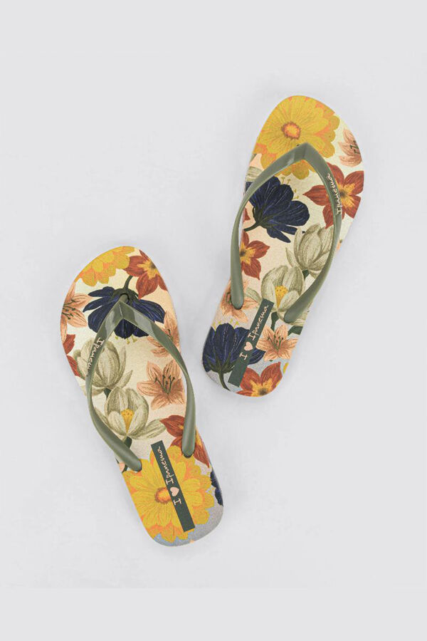 Ipanema Chinelos com flores verdes tropicais bege