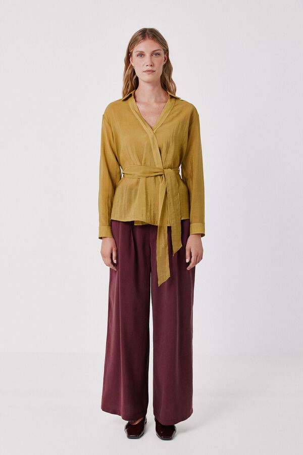 Trousers and blouse set