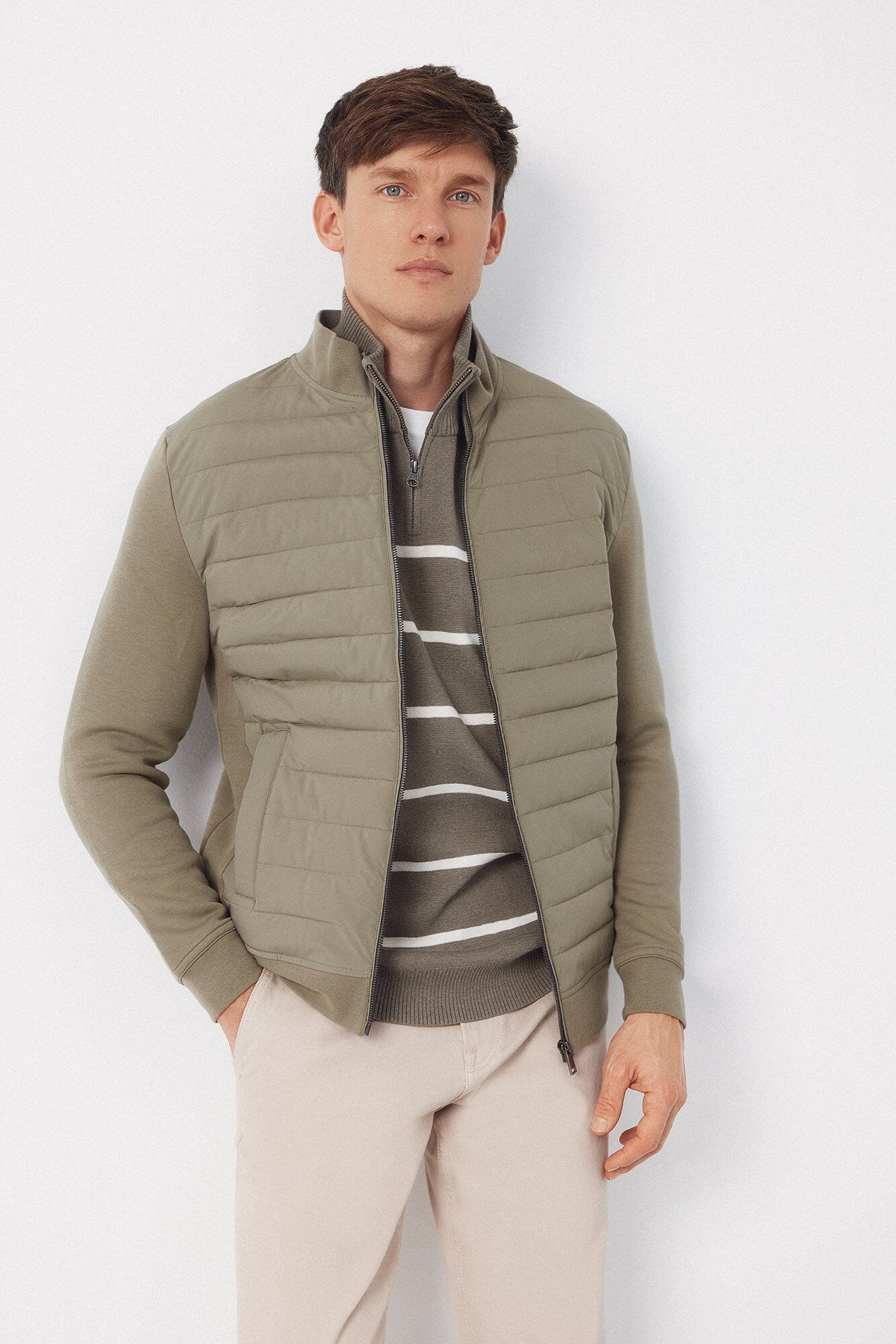 Cardigan, fastening and chinos set